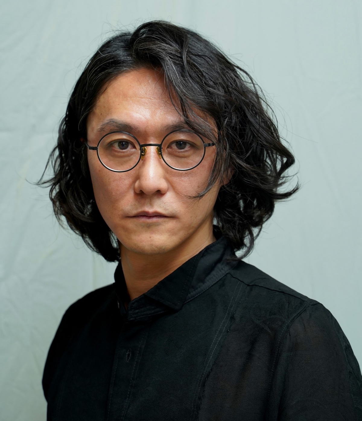 Đạo diễn Nhật Bản Tsuyoshi Sugiyama.