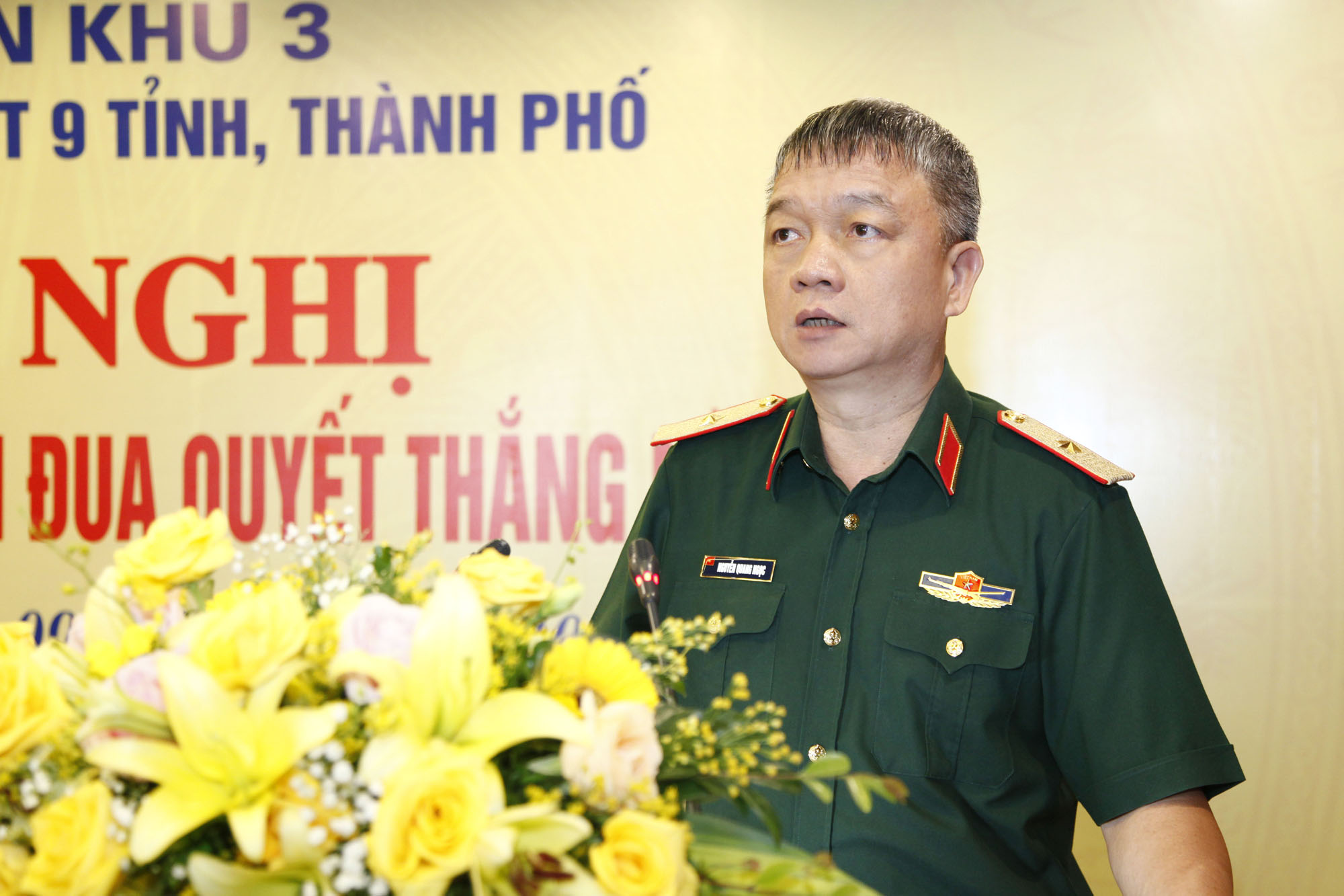 Thiếu tướng Nguyễn Quang Ngọc, Phó Bí thư Đảng ủy, Tư lệnh Quân khu 3, phát biểu chỉ đạo hội nghị.