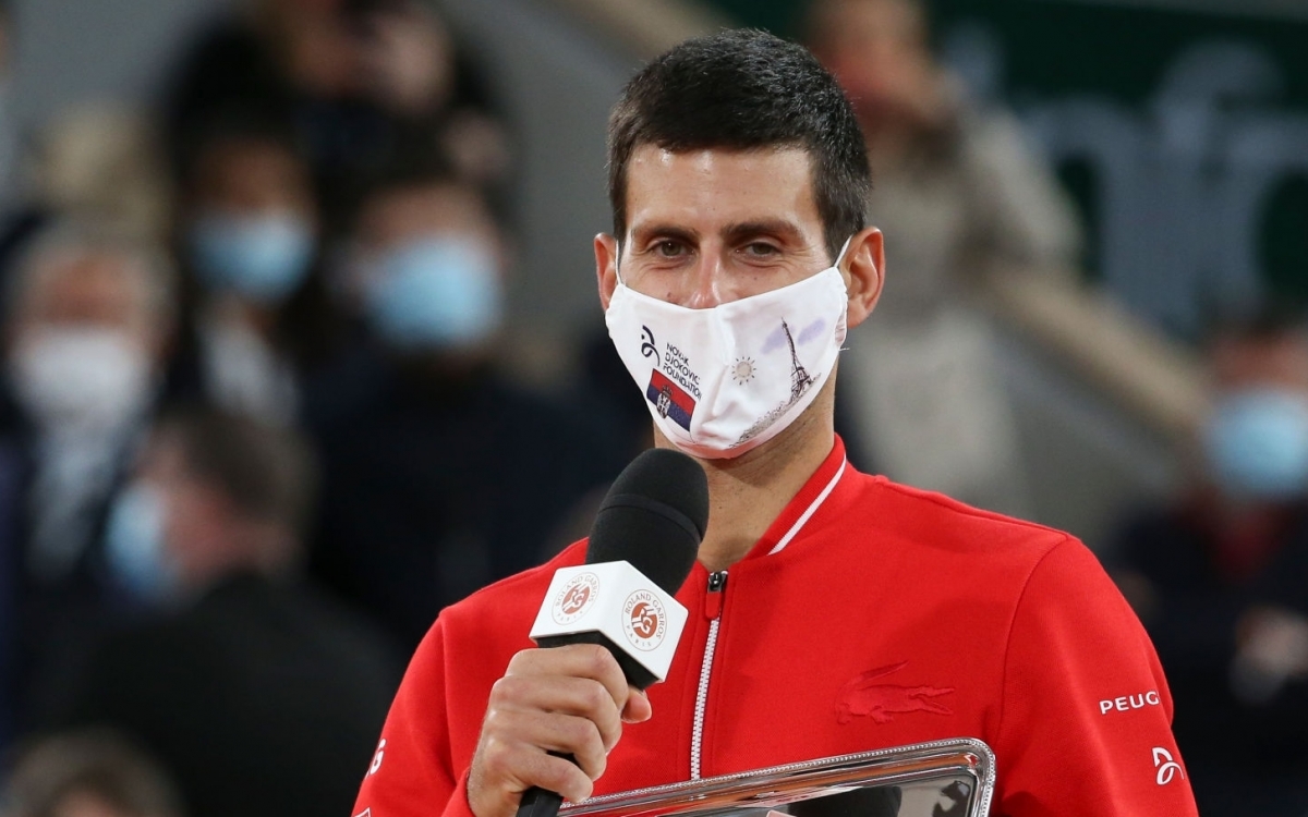 Djokovic thua tâm phục khẩu phục Nadal (Ảnh: Getty Images).