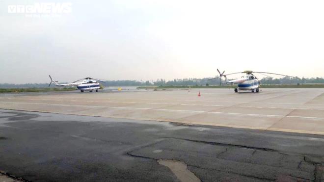 Trực thăng có mặt tại Sân bay Phú Bài, sẵn sàng nhận lệnh tiếp cận thủy điện Rào Trăng 3.