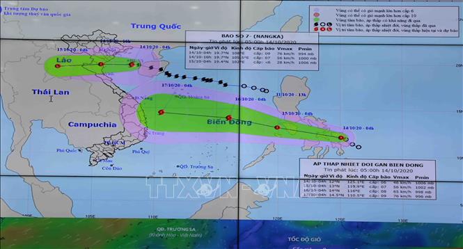 Sơ đồ đường đi của bão số 7 và áp thấp nhiệt đới (ATNĐ) hình thành gần biển Đông. Ảnh: Vũ Sinh/TTXVN