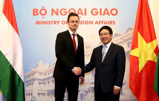 Bộ trưởng Ngoại giao và Kinh tế Đối ngoại Hungary Szijjártó Peter trong chuyến thăm Việt Nam năm 2016. (Ảnh: Bộ Kế hoạch & Đầu tư)