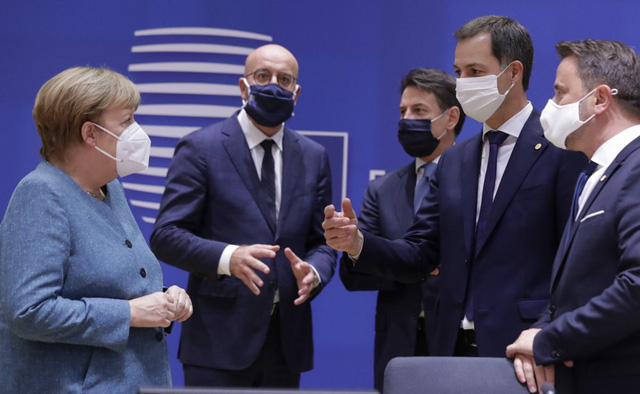 Lãnh đạo các nước châu Âu bàn về cách khống chế đại dịch. (Ảnh: AP)