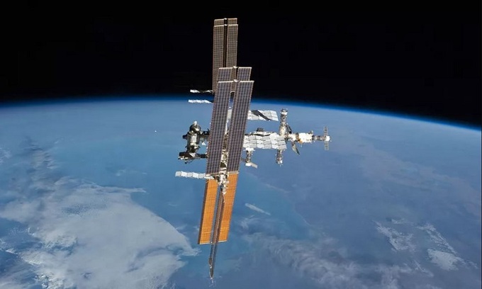 Trạm Vũ trụ Quốc tế quay quanh quỹ đạo Trái Đất. Ảnh: NASA.