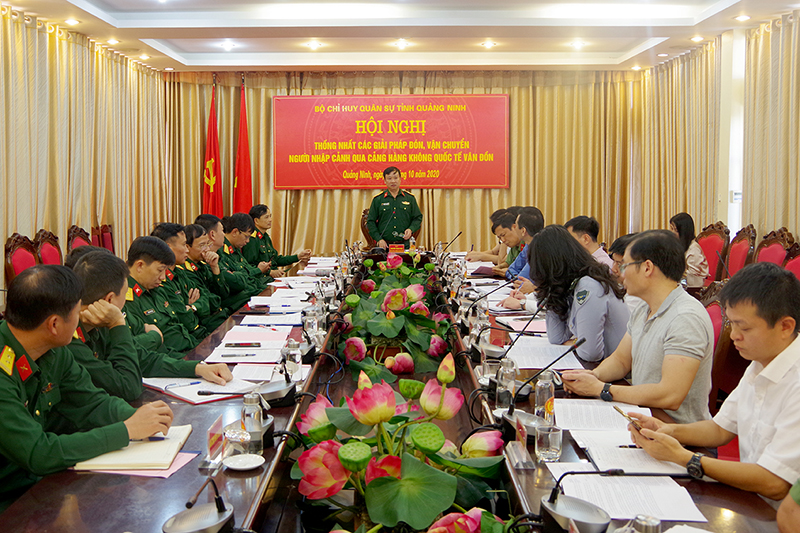 Đại tá Nguyễn Thanh Bình, Phó Chỉ huy trưởng Bộ CHQS tỉnh chủ trì hội nghị