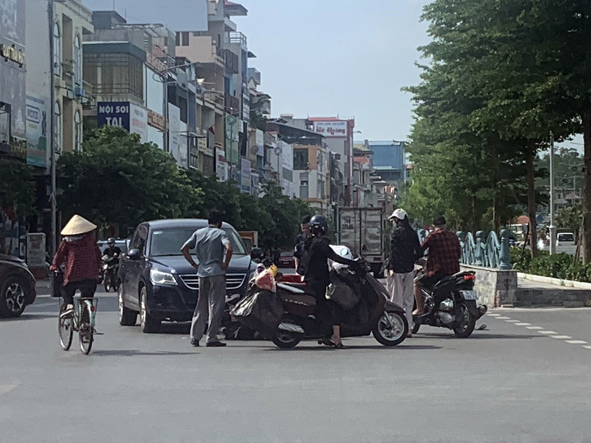 Một vụ TNGT tại phường Hồng Hải, TP Hạ Long.