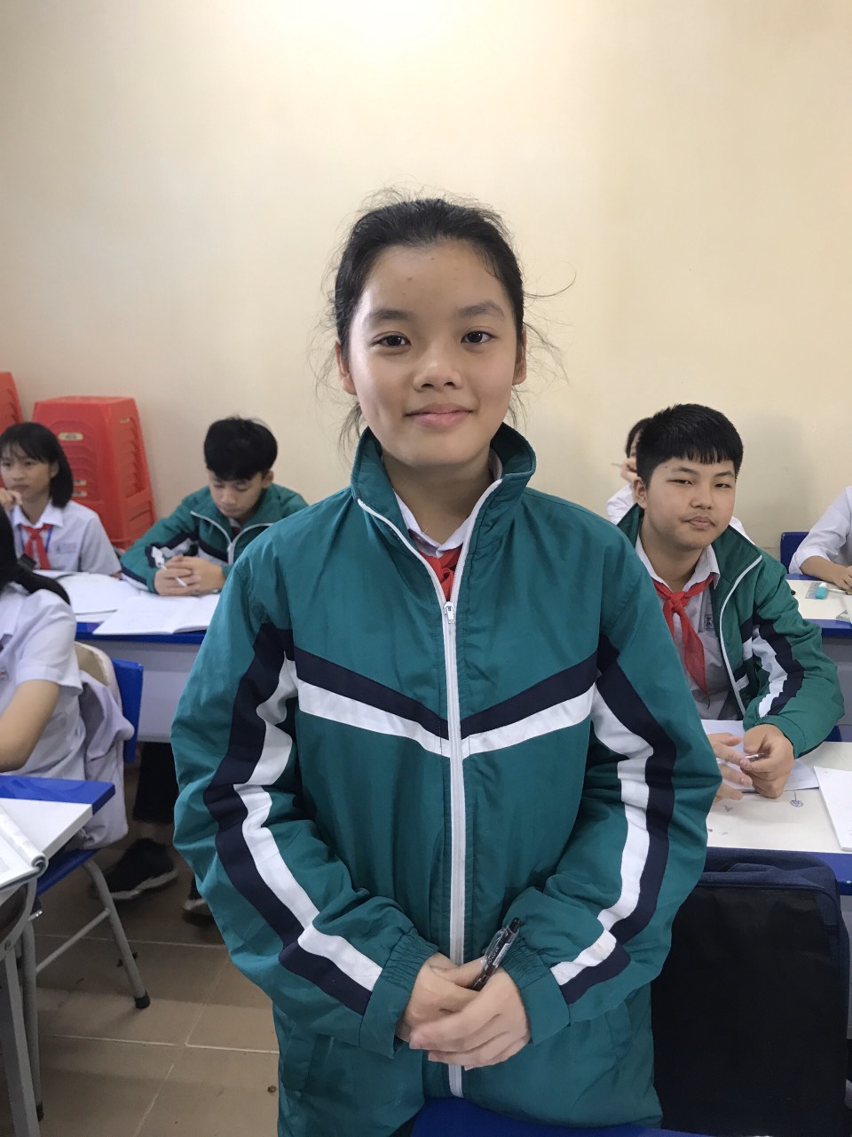 Hoàng Mai Trang, Học sinh lớp 8D, Trường THCS Lê Quý Đôn, TX Quảng Yên - một trong 6 đại biểu thiếu nhi Quảng Ninh dự đại hội cháu ngoan Bác Hồ toàn quốc năm 2020.