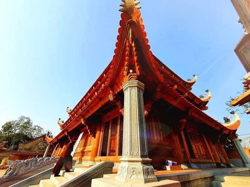 Một góc mái chùa Quỳnh Lâm mới trùng tu.
