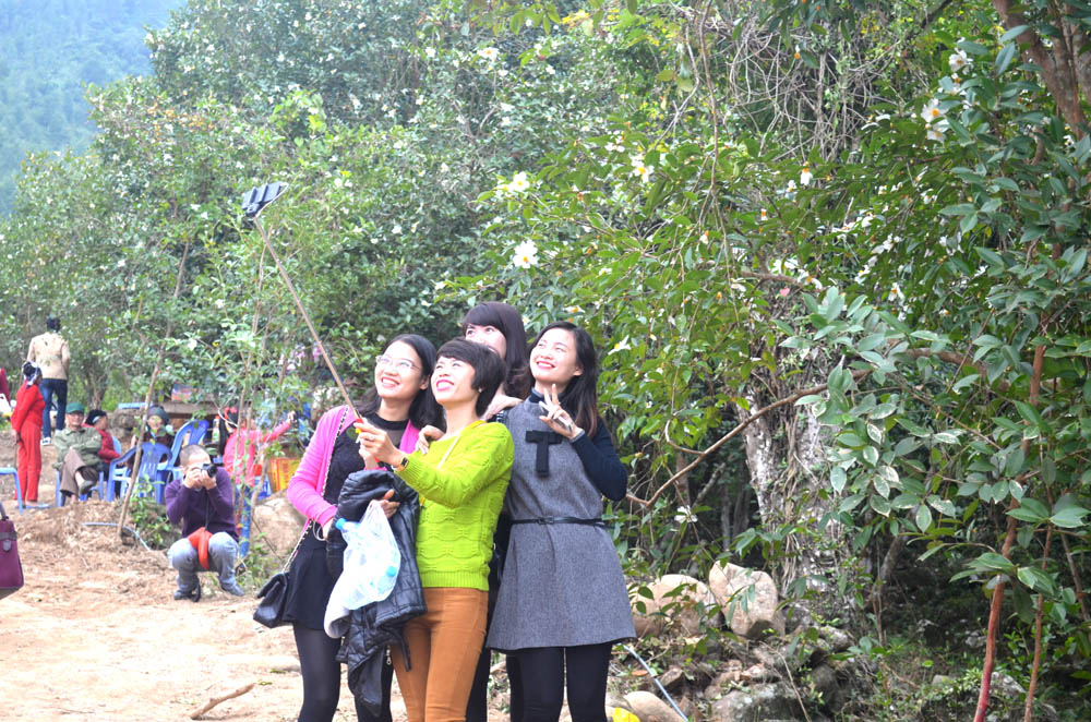 Từ nhiều năm nay, Bình Liêu đã biết phát huy cây sở vào phát triển du lịch