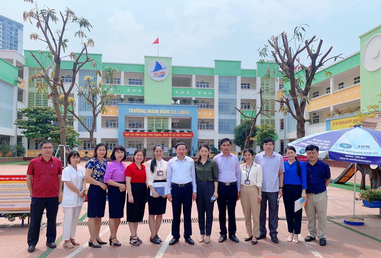  Đồng chí Nguyễn Xuân Ký, Bí thư Tỉnh ủy, Chủ tịch HĐND tỉnh thăm, làm việc tại Trường Mầm non Hạ Long.