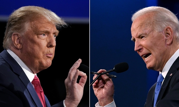 Tổng thống Mỹ Donald Trump (trái) và ứng viên tổng thống đảng Dân chủ Joe Biden tại buổi tranh luận cuối cùng ở Nashville, Tennessee, hôm 22/10. Ảnh: AFP.