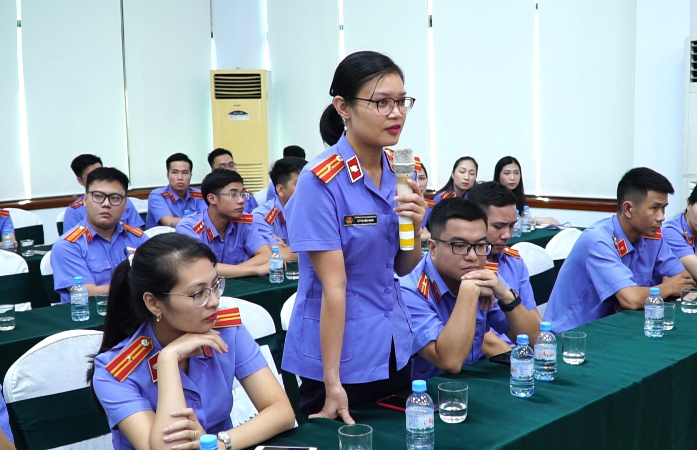 Chị Oanh tham gia Hội nghị cán bộ, công chức trẻ ngành kiểm sát Quảng Ninh lần thứ I.