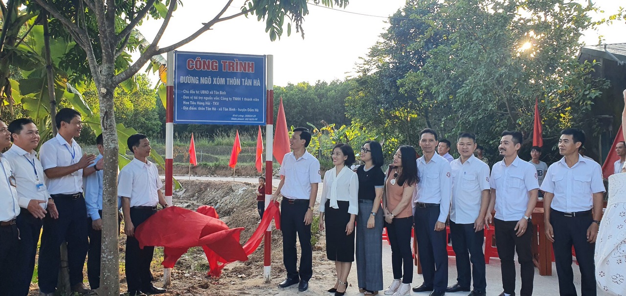 Tuyến đường thôn Tân Hà (xã Tân Bình, huyện Đầm Hà) hoàn thành có sự chung tay của Công ty Công ty TNHH 1TV Hoa tiêu Hàng hải - TKV.