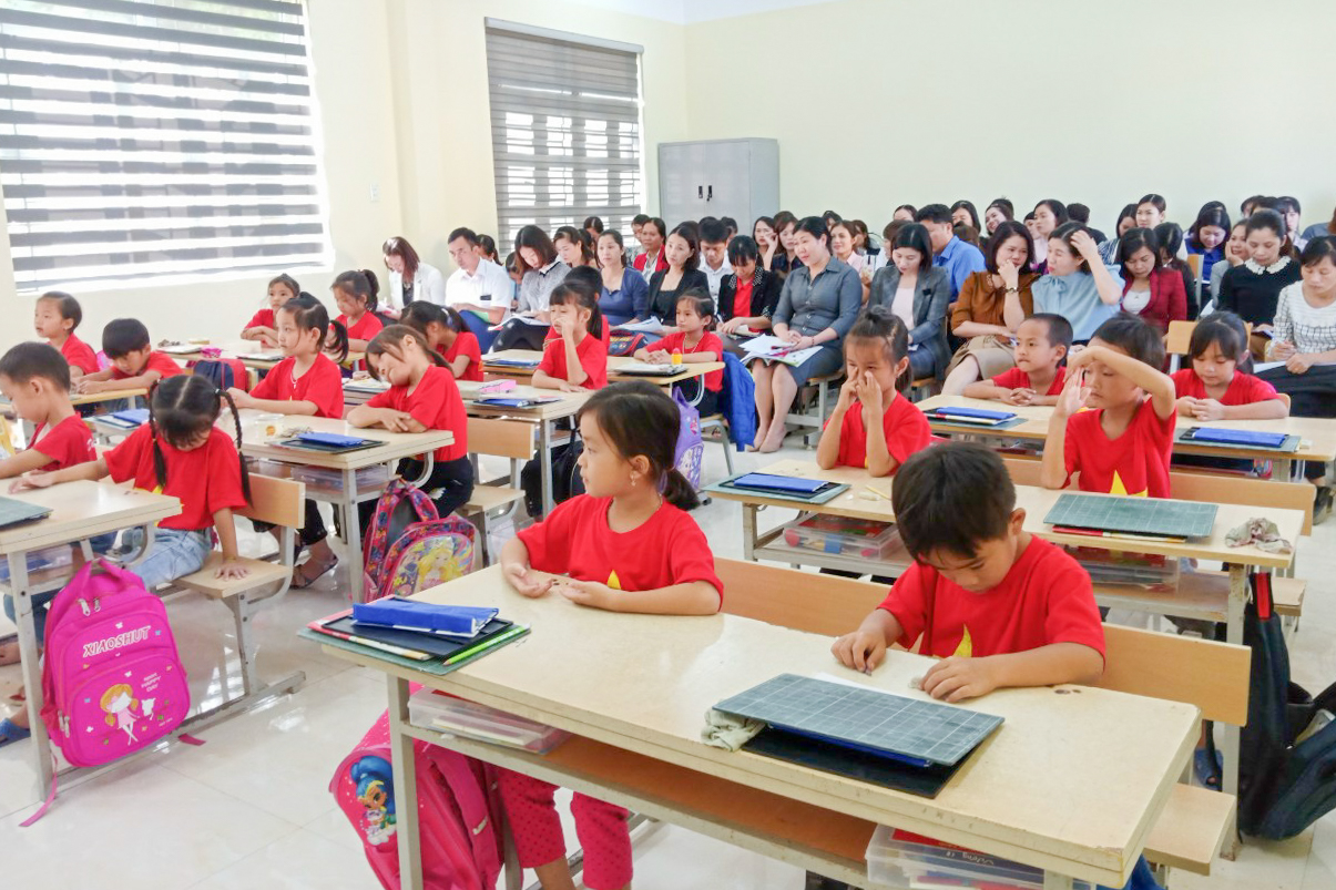 Phòng GD&DDT huyện Đầm Hà tổ chức lớp tập huấn chuyên môn lớp 1 theo chương trình giáo dục phổ thông, tháng 10/2020.