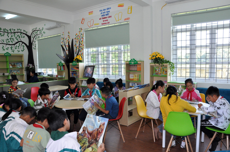 Thư viện của nhà trường đạt chuẩn quốc gia đối với thư viện trường tiểu học.