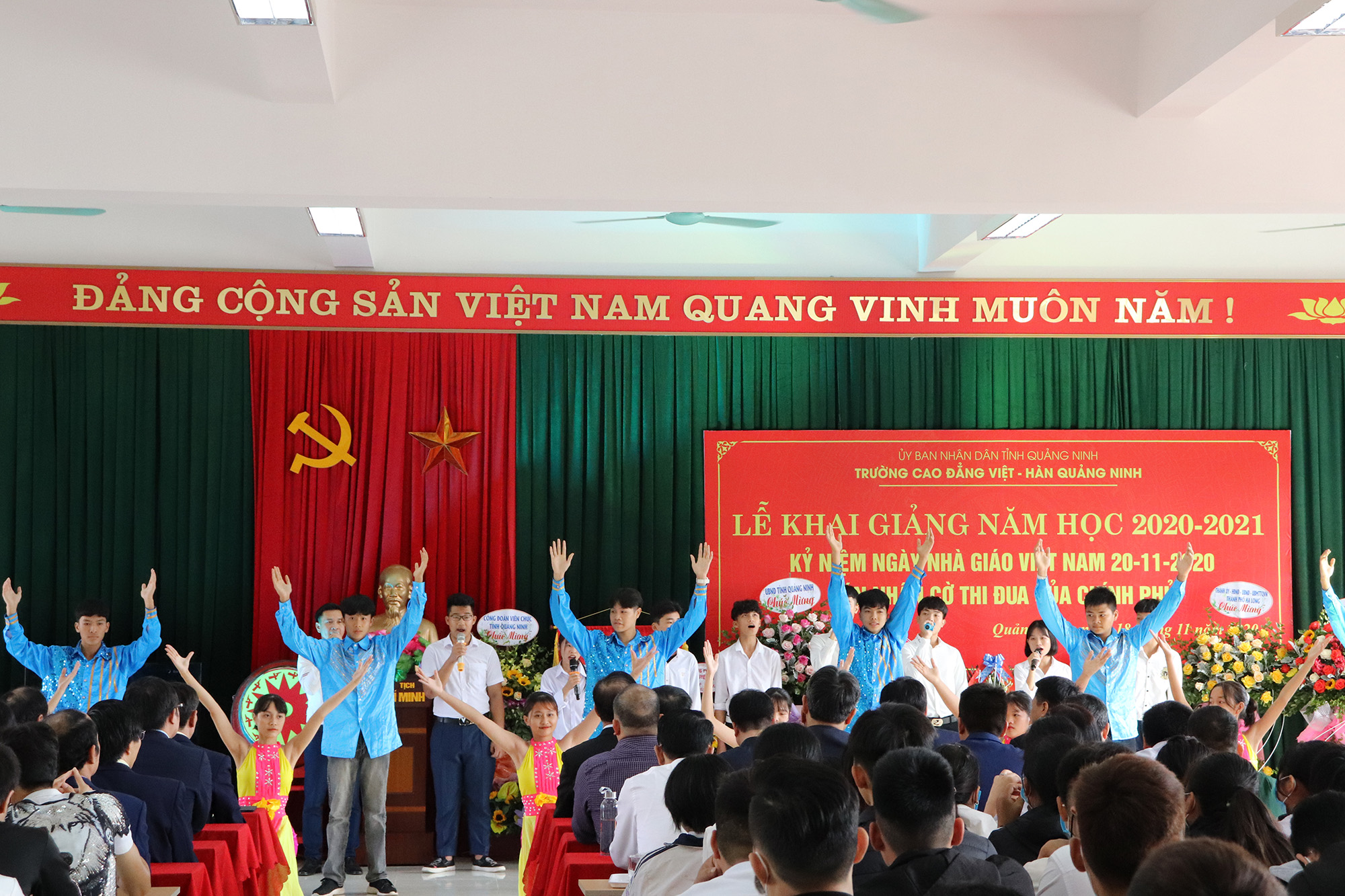 Trường Cao đẳng Việt – Hàn Quảng Ninh khai giảng năm học mới - Báo Quảng  Ninh điện tử