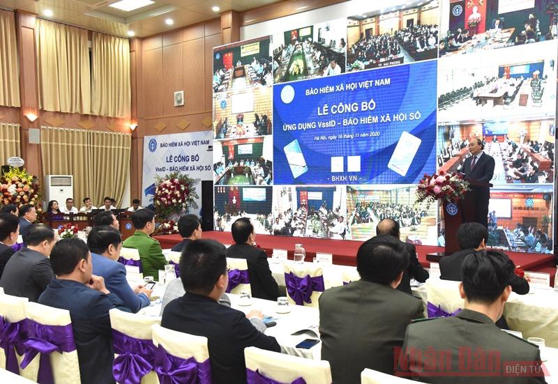 Thủ tướng Nguyễn Xuân Phúc dự lễ công bố ứng dụng 