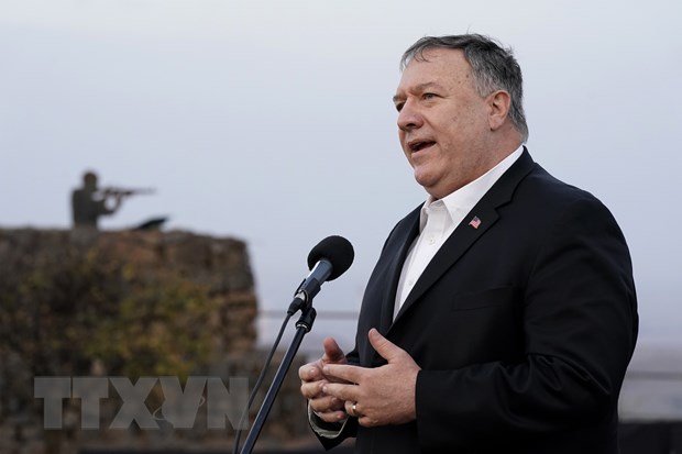 Ngoại trưởng Mỹ Mike Pompeo phát biểu trong chuyến thăm Cao nguyên Golan, ngày 19/11. (Ảnh: AFP/TTXVN)