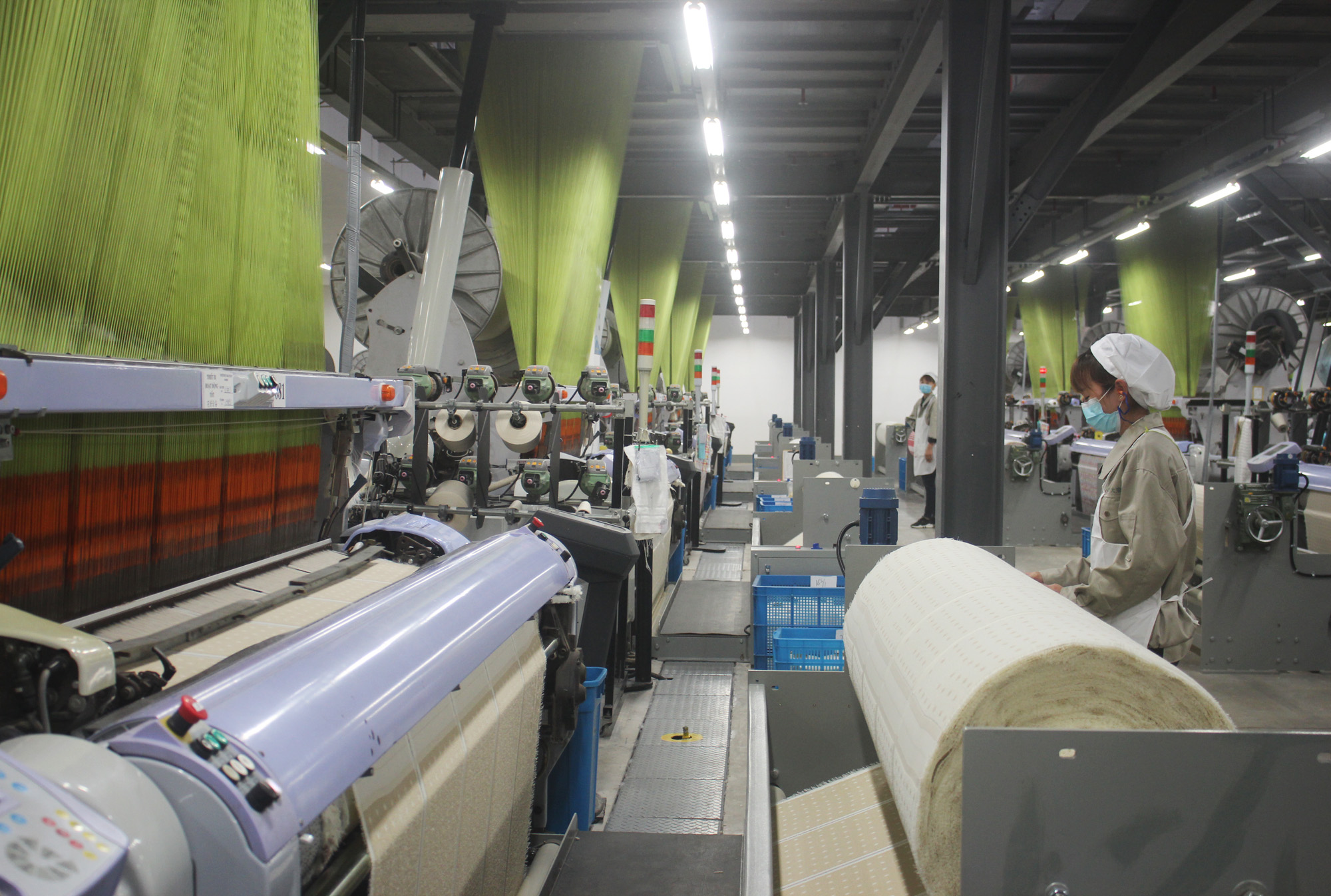 Dây chuyền sản xuất khăn mặt, khăn tắm cao cấp tại Công ty TNHH Đại Đông Việt Nam (KCN Cảng biển Hải Hà).