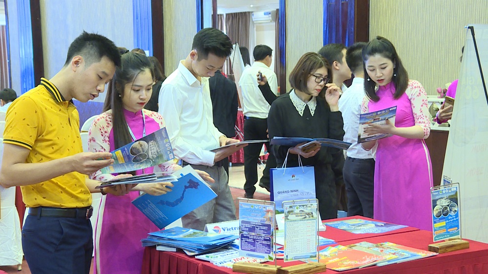 Doanh nghiệp du lịch Quảng Ninh giới thiệu về điểm đến và các tour du lịch tới các doanh nghiệp tại tỉnh Bắc Ninh, Thái Nguyên, Vĩnh Phúc, Hà Nam.