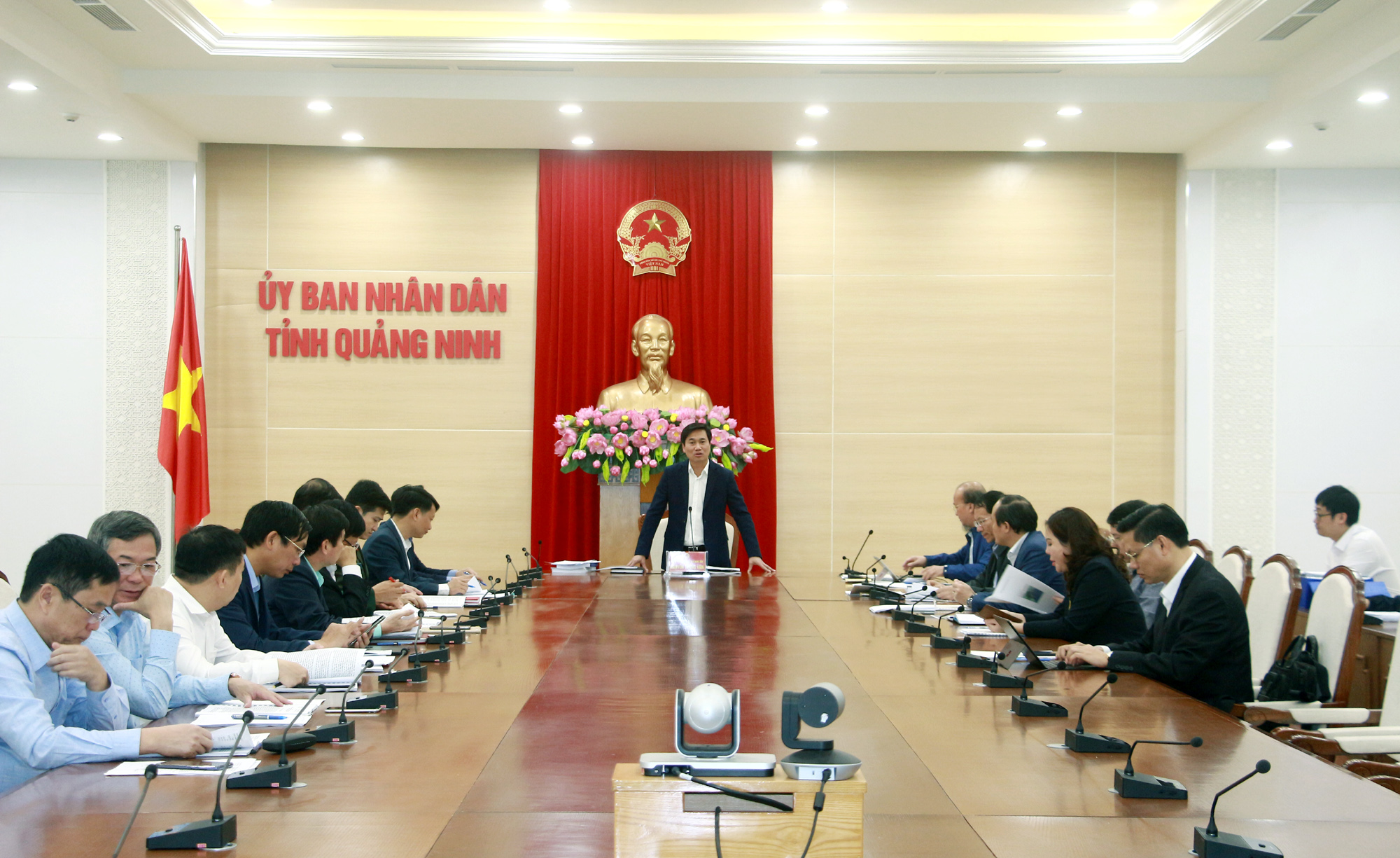 Đồng chí Nguyễn Tường Văn, Phó Bí thư Tỉnh ủy, Chủ tịch UBND tỉnh, phát biểu kết luận.