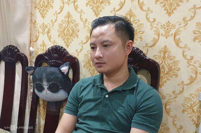Lê Thái Phong tại nhà riêng tối 1/12. Ảnh: Trường Hà.
