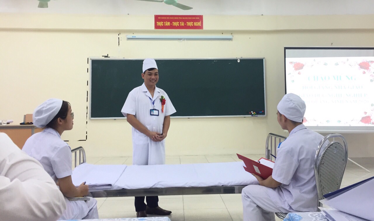 Thầy Đỗ Văn Doanh tham gia hội giảng nhà giáo nghề nghiệp tỉnh Quảng Ninh do Sở LĐ-TB&XH tổ chức năm 2020.