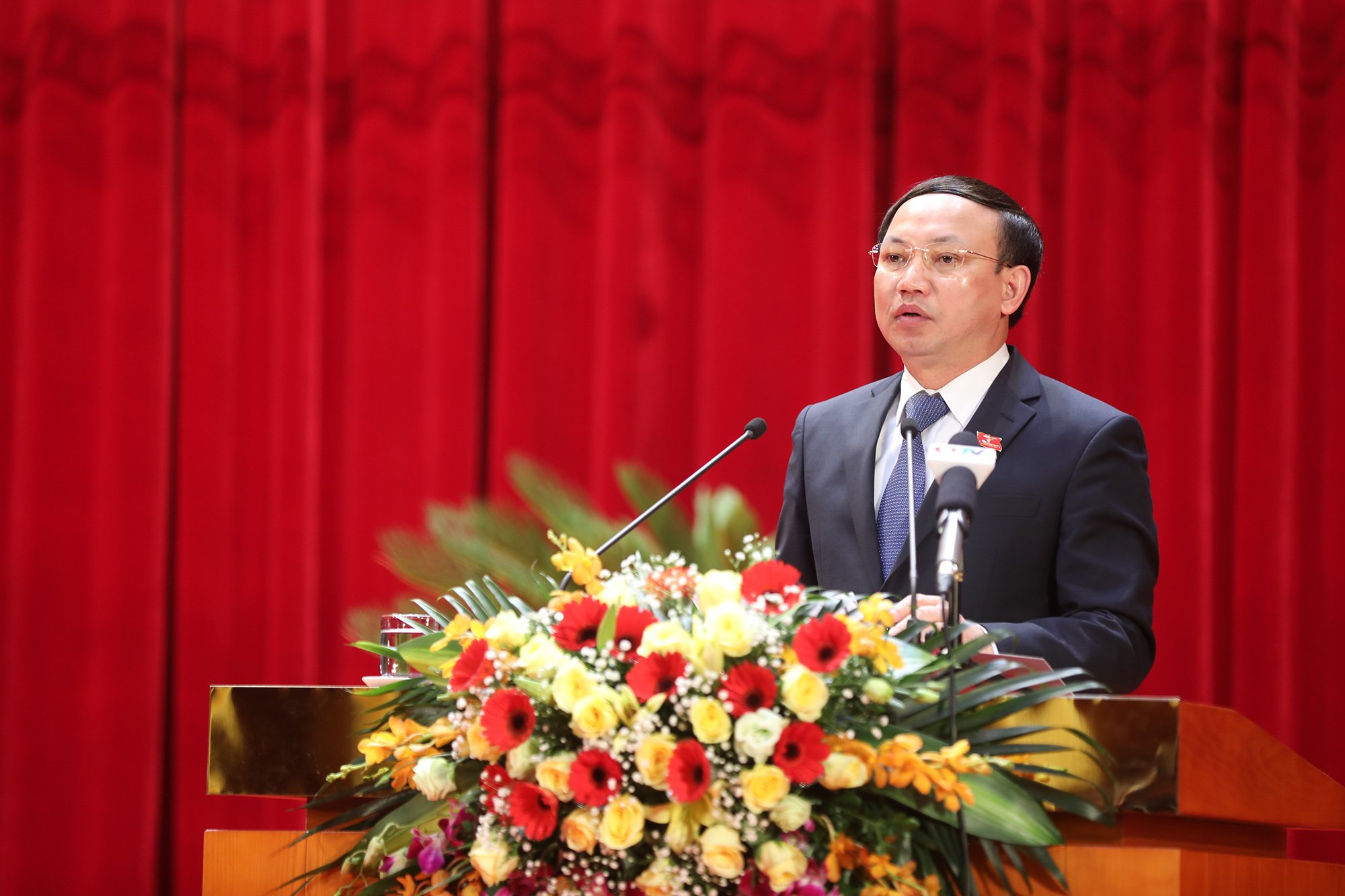 Đồng chí Nguyễn Xuân Ký, Bí thư Tỉnh ủy, Chủ tịch HĐND tỉnh, phát biểu khai mạc kỳ họp HĐND tỉnh lần thứ 21.