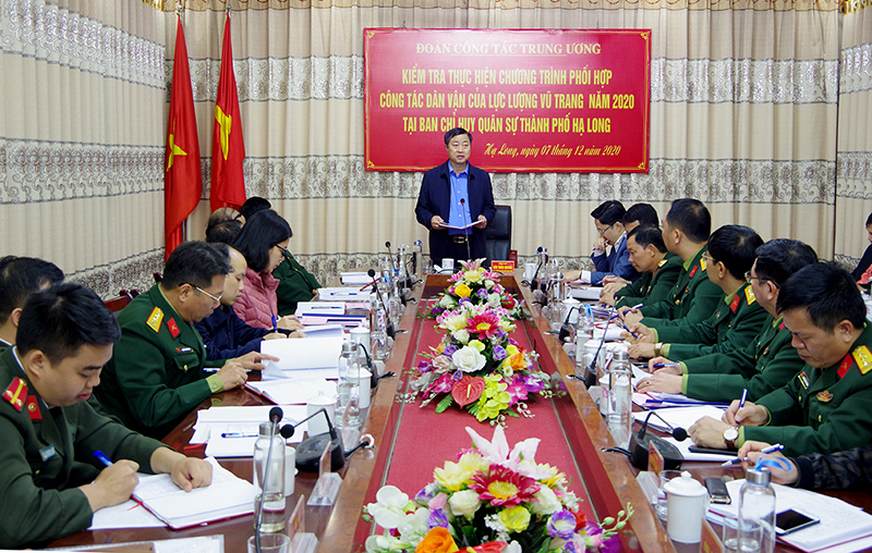 Đồng chí Bùi Tuấn Quang, Phó Trưởng ban Dân vận T.Ư phát biểu kết luận buổi kiểm tra.