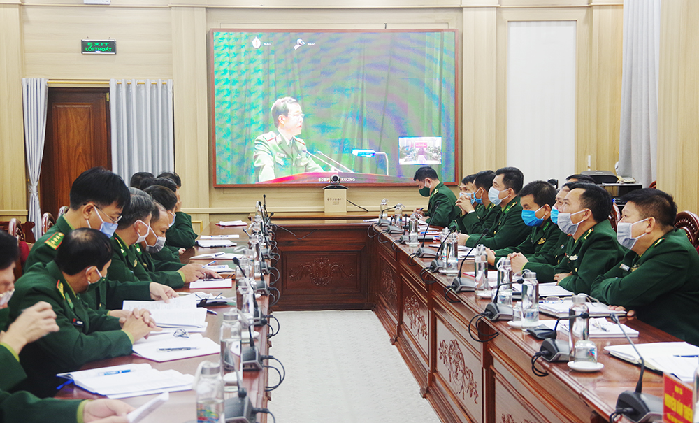 Thiếu tướng Lê Đức Thái, Tư lệnh BĐBP phát biểu tại hội nghị.