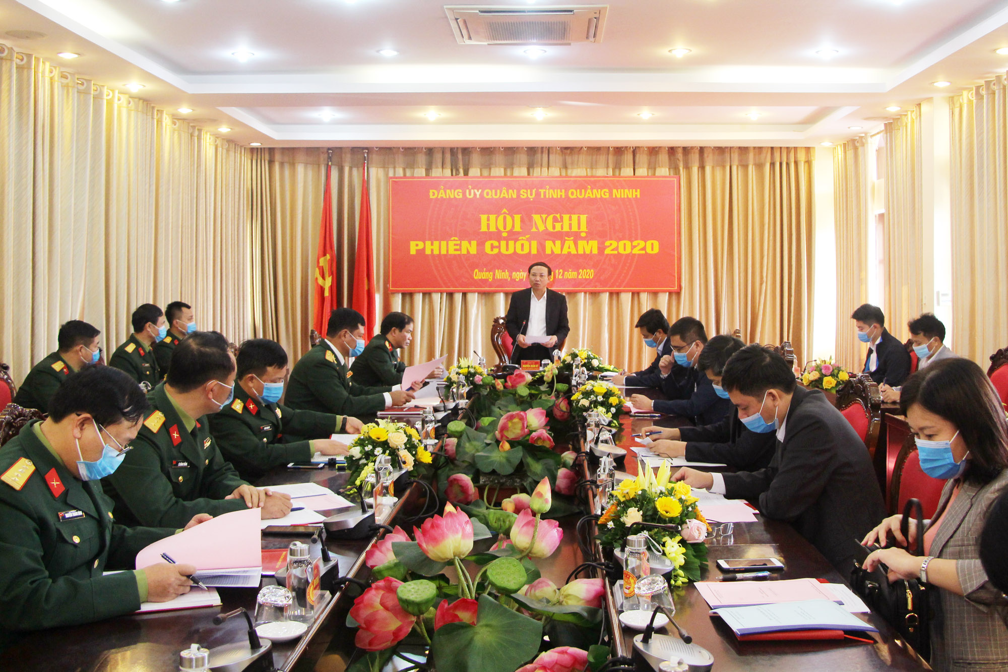 Đồng chí Nguyễn Xuân Ký, Bí thư Tỉnh ủy, Chủ tịch HĐND tỉnh, Bí thư Đảng ủy Quân sự tỉnh, kết luận hội nghị.