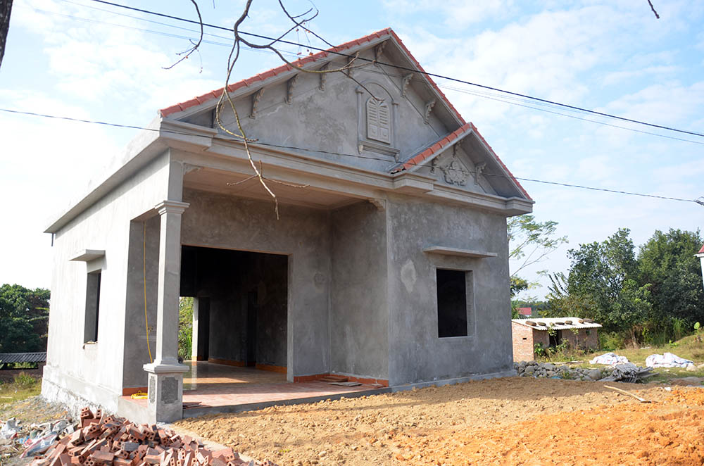 Căn nhà mới của gia đình chị Sằn Nhì Múi (thôn Tân Đức, xã Quảng Tân, huyện Đầm Hà), đang trong giai đoạn hoàn thiện.