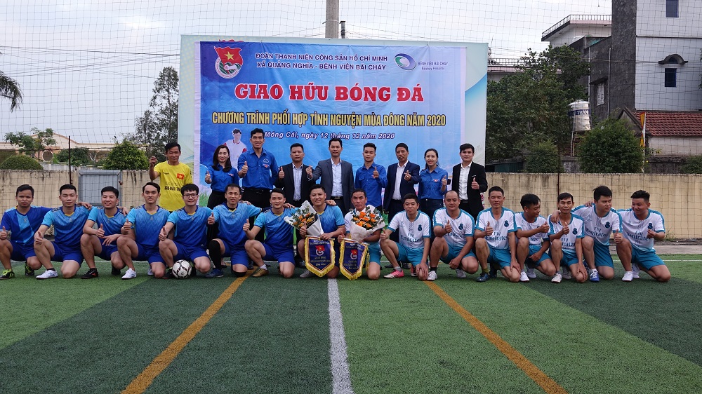 Giao hữu bóng đá với Đoàn thanh niên xã Quảng Nghĩa (TP Móng Cái)