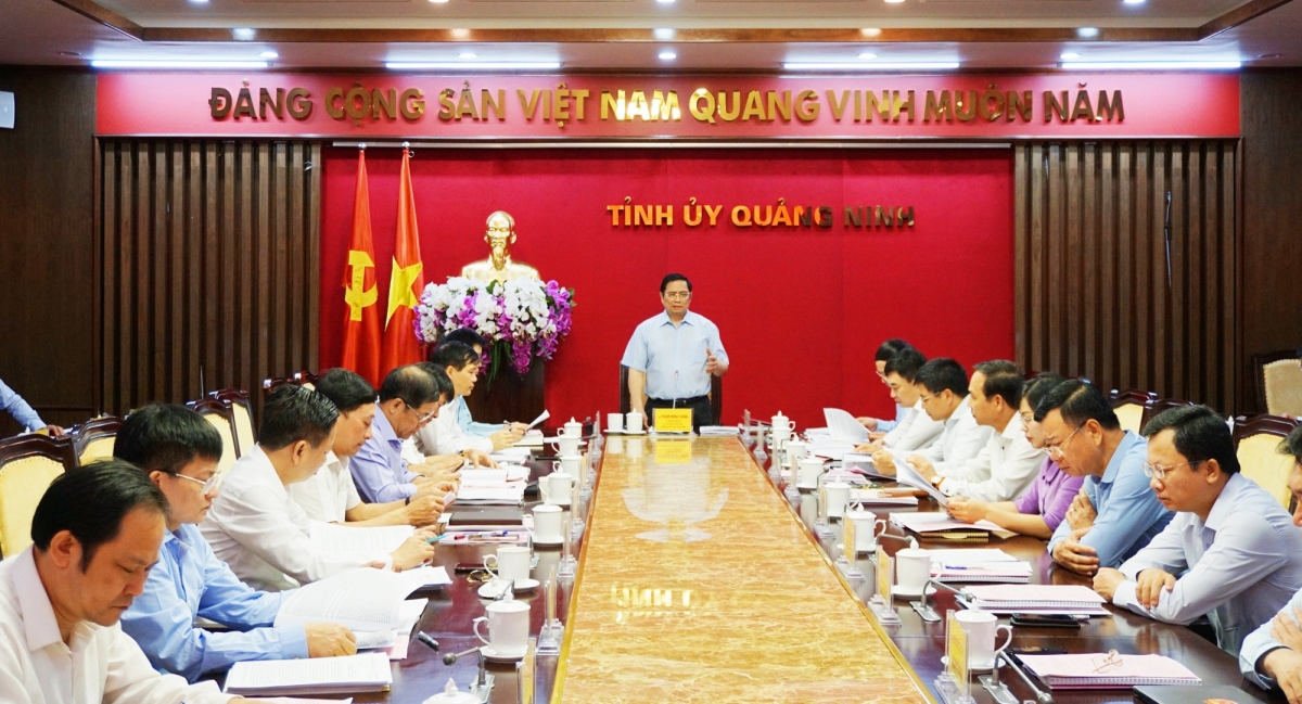 Ngày 6/6/2020, Đoàn công tác của Ban Bí thư Trung ương Đảng do ông Phạm Minh Chính, Ủy viên Bộ Chính trị, Bí thư Trung ương Đảng, Trưởng Ban Tổ chức Trung ương làm trưởng đoàn đã làm việc với Ban Thường vụ Tỉnh ủy Quảng Ninh.
