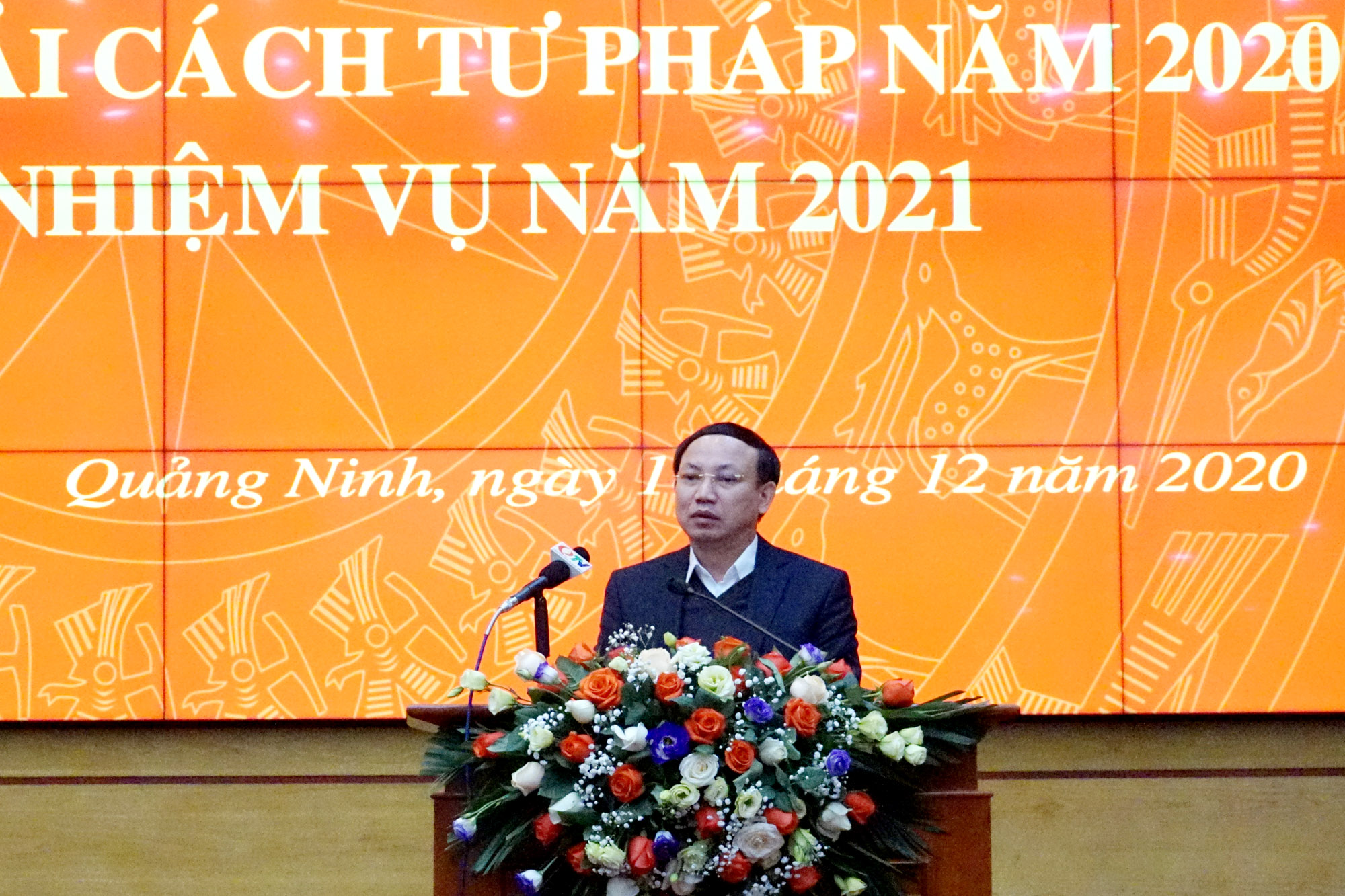 Đồng chí Nguyễn Xuân Ký, Bí thư Tỉnh ủy, Chủ tịch HĐND tỉnh, phát biểu chỉ đạo hội nghị.