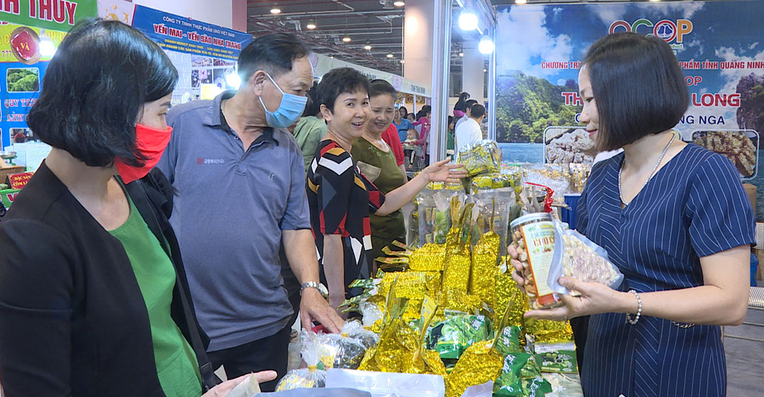 Sản phẩm OCOP được bày bán tại Hội chợ OCOP Quảng Ninh 2020, diễn ra tháng 10/2020 tại TP Hạ Long.