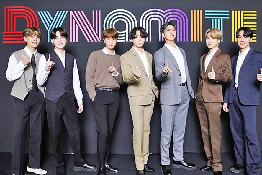 Nhóm nhạc BTS đã thành công vang dội trên thị trường âm nhạc thế giới với bản bài hát 