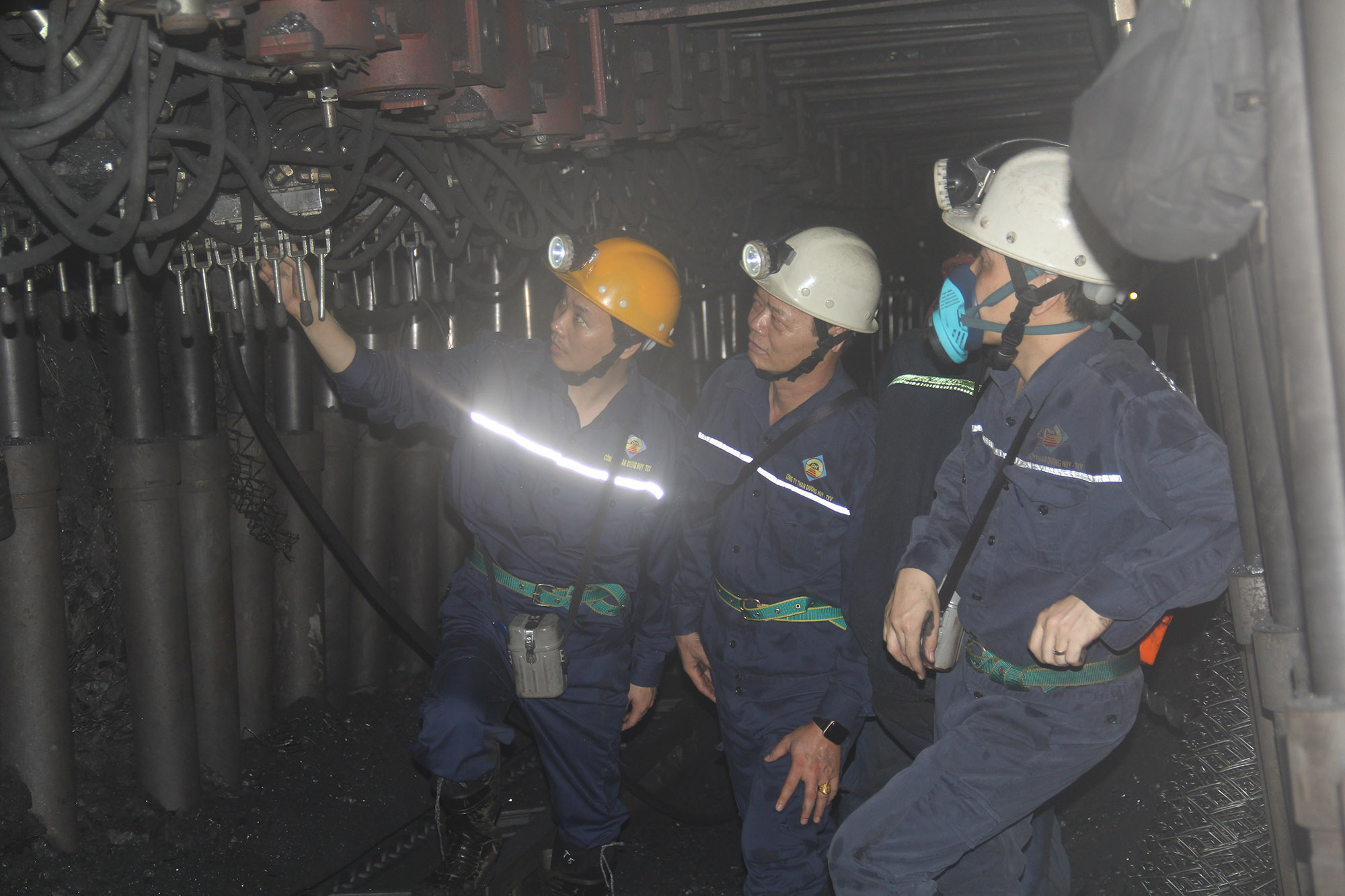 Lò chợ cơ giới hóa ở Công ty than Dương Huy.