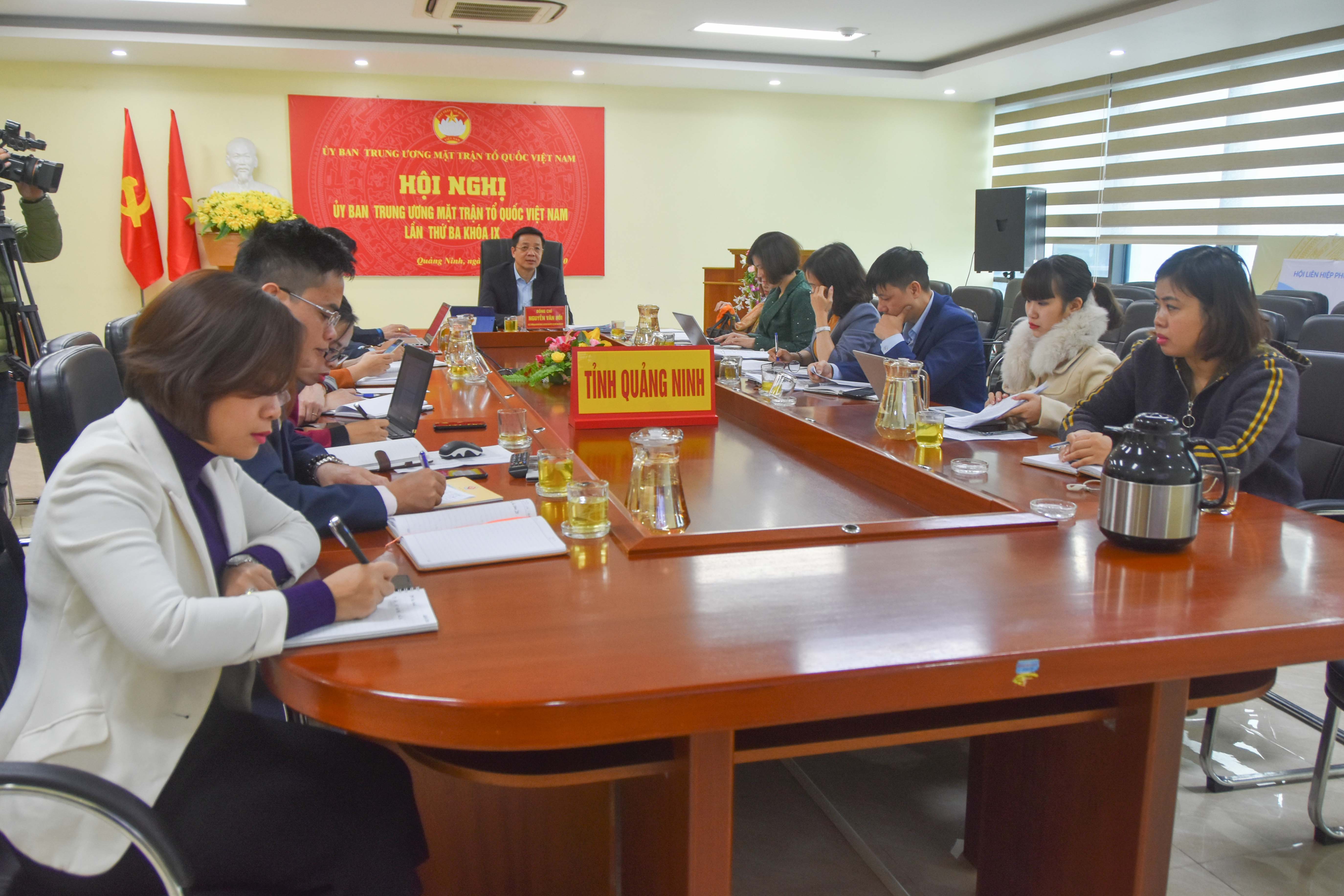 Các đại biểu tham dự hội ngị tại điểm cầu Ủy ban MTTQ tỉnh Quảng Ninh.