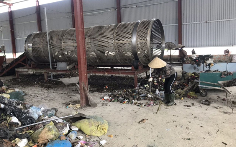 Khu phân loại, xử lý rác của HTX Dịch vụ nông trường Tân Phát (Hà Tĩnh).