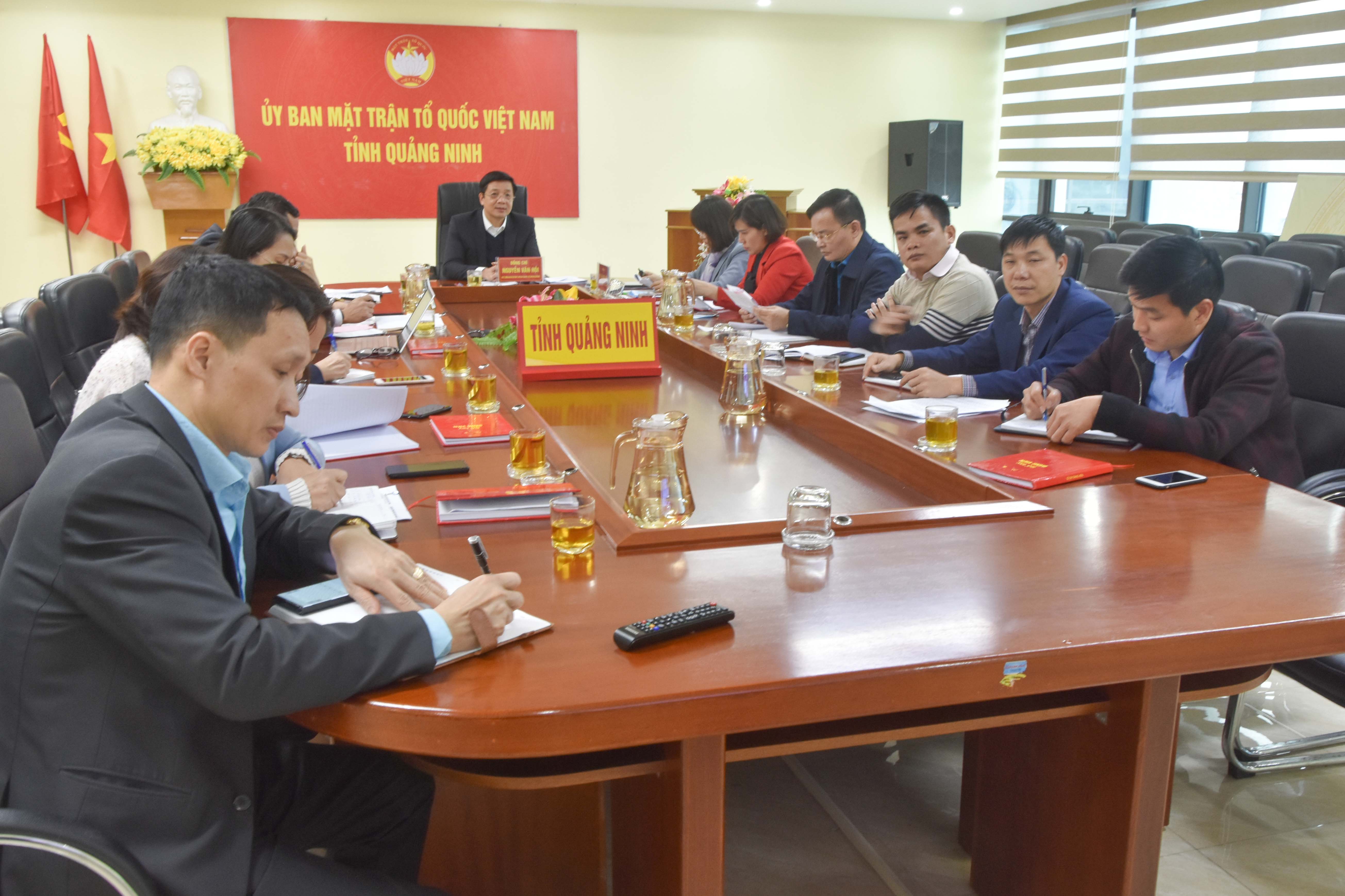 Các đại biểu tham dự hội nghị trực tuyến tại điểm cầu Ủy ban MTTQ tỉnh Quảng Ninh.