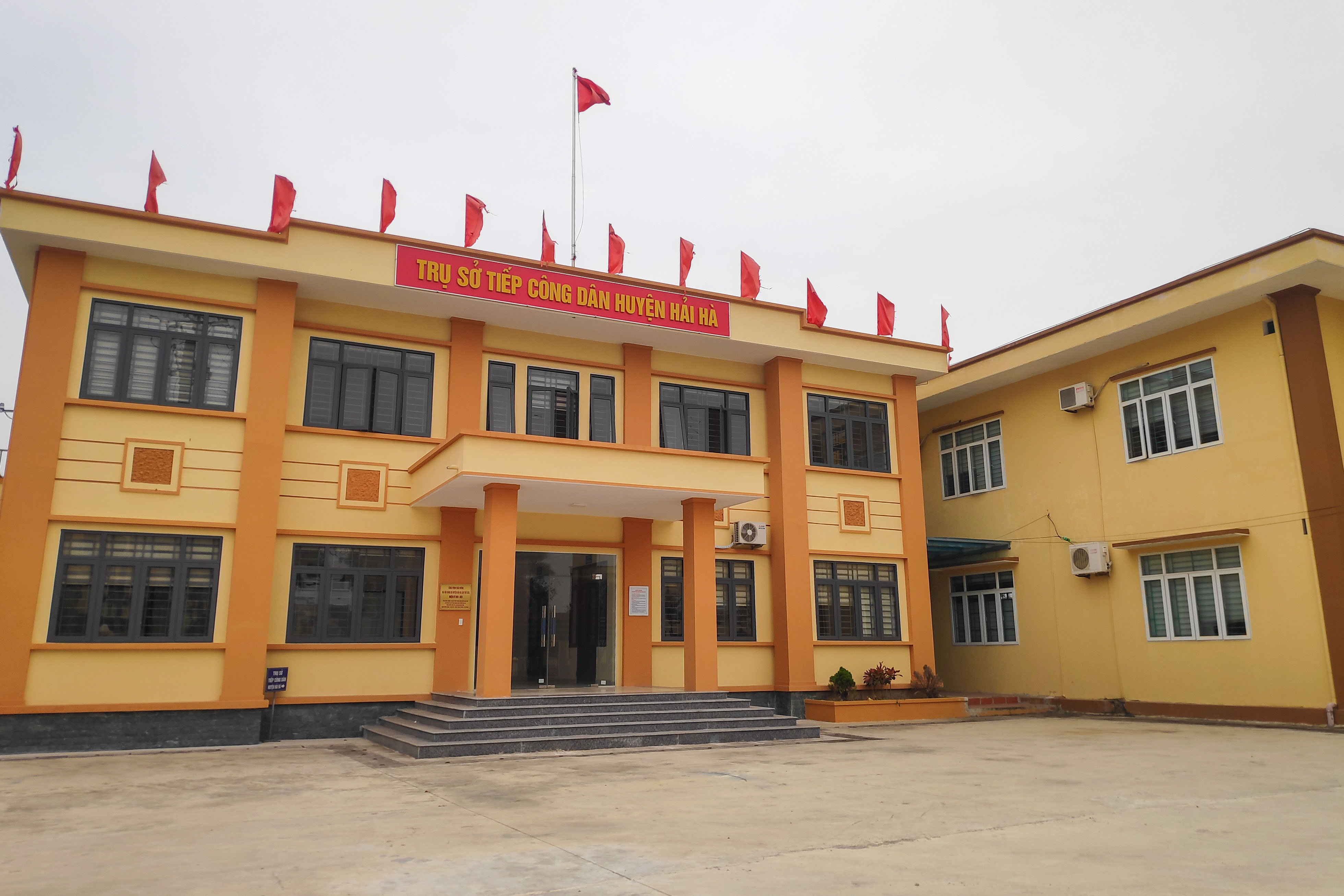 Trụ sở tiếp công dân huyện Hải Hà khánh thành tháng 7/2020, là công trình gắn biển chào mừng Đại hội Đảng bộ huyện lần thứ XXII.