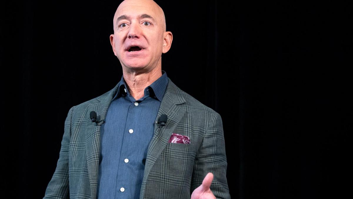Giám đốc điều hành kiêm nhà sáng lập tập đoàn Amazon Jeff Bezos. Ảnh: EPA