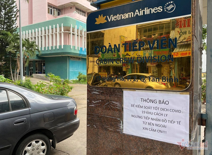 Nam tiếp viên Vietnam Airlines đã vi phạm nghiêm trọng các quy định tại cơ sở cách ly của hãng bay và các ly tại nhà dẫn đến lây lan Covid-19