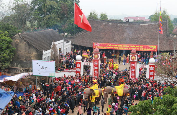 Lễ hội rước voi Đào Xá (xã Đào Xá, huyện Thanh Thủy, Phú Thọ) được duy trì từ nhiều năm nay chủ yếu từ nguồn xã hội hóa. Ảnh: Báo Phú Thọ