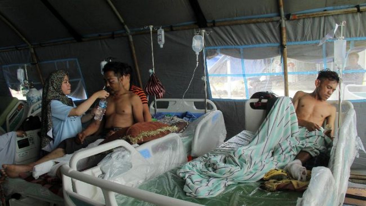 Những nạn nhân bị thương trong trận động đất. (Nguồn: CNN Indonesia).