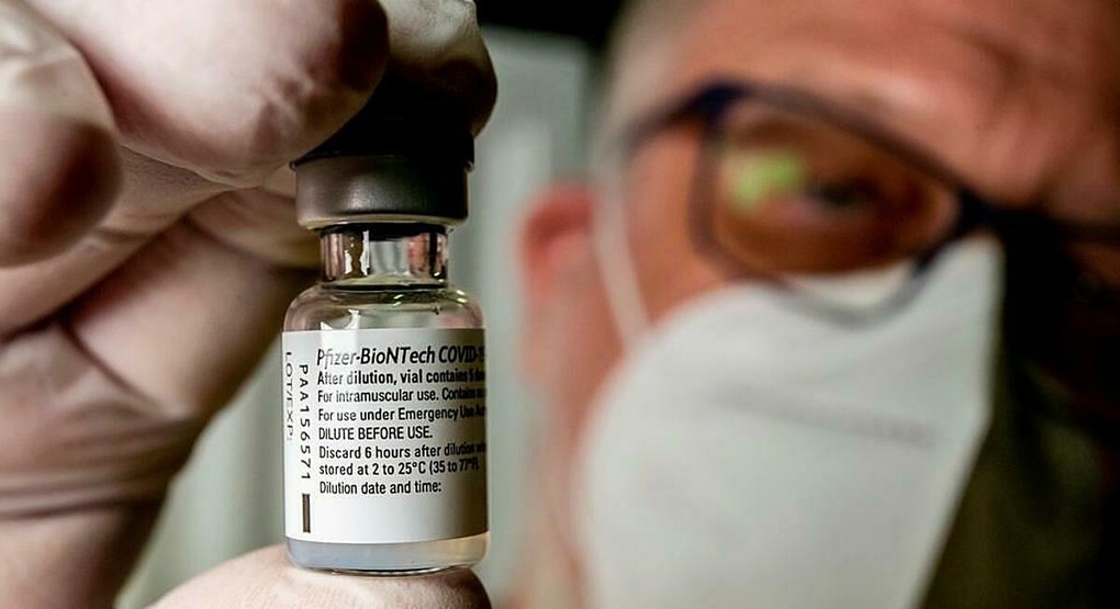 Một lọ đựng vaccine của Pfizer được sử dụng tại Đức. Ảnh:Reuters