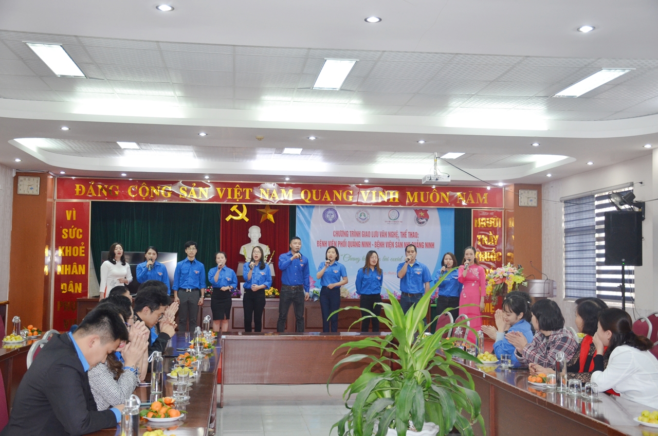 Chương trình giao lưu văn nghệ, thể thao do Đoàn TN Bệnh viện Sản Nhi và Phổi Quảng Ninh tổ chức.