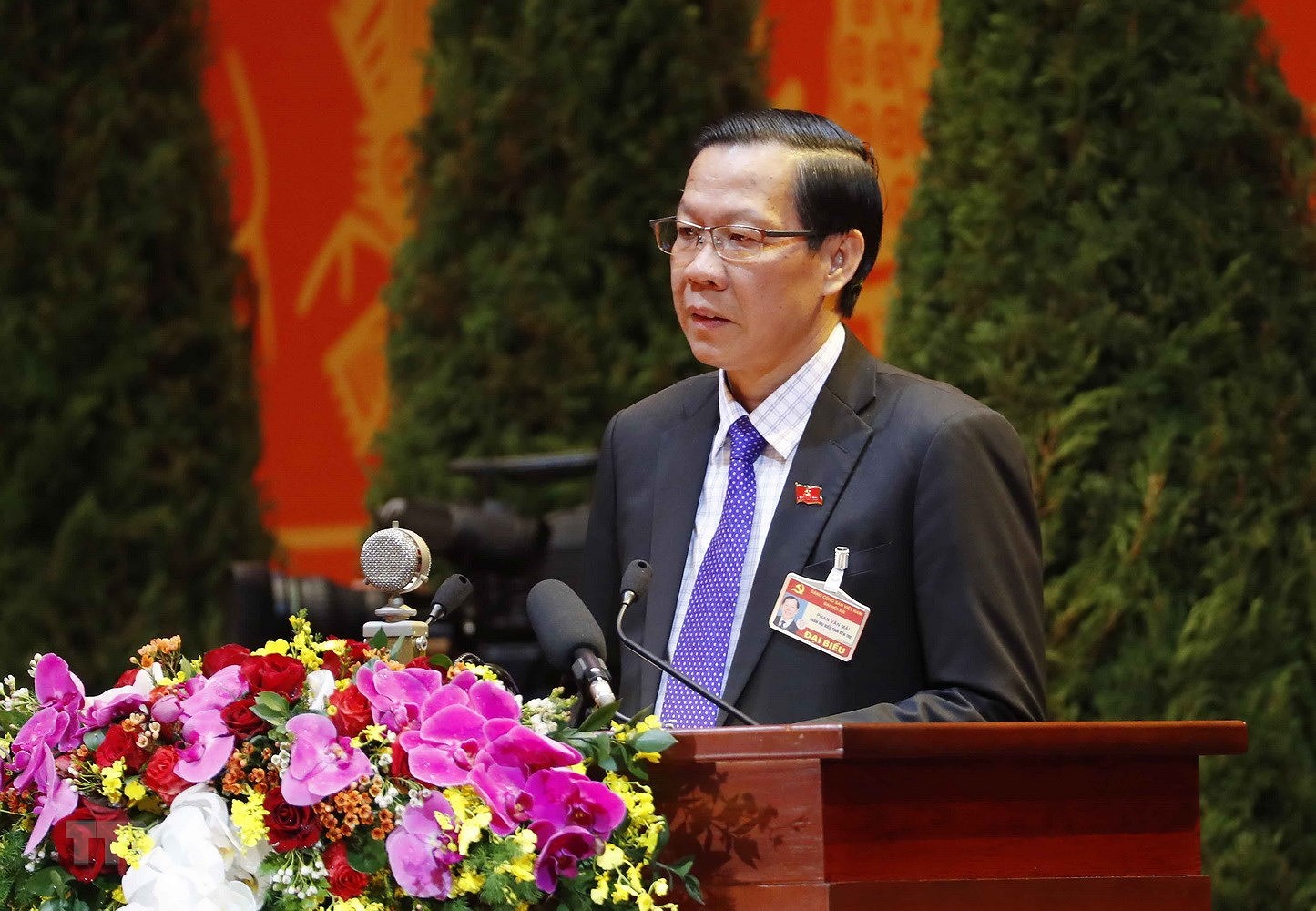 Đồng chí Phan Văn Mãi, Ủy viên Trung ương Đảng, Bí thư Tỉnh ủy Bến Tre trình bày tham luận. (Ảnh: TTXVN)