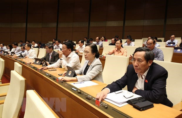 Các đại biểu Quốc hội tại Kỳ họp thứ 10, Quốc hội khóa XIV. (Ảnh minh họa: TTXVN)